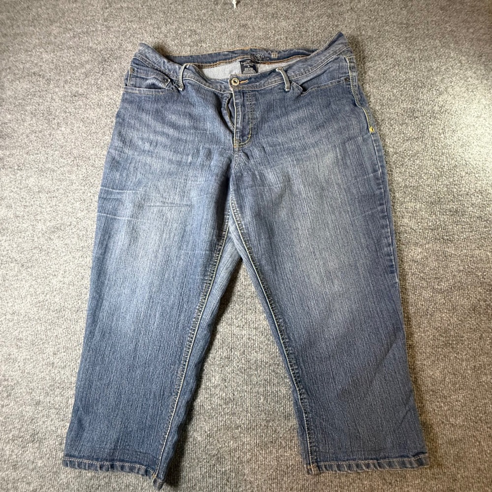 Faded Glory Womens Blue Denim Capri Jeans Plus Size 18 Stretch Cropped Pants